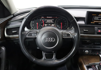 Подержанный автомобиль Audi A6 Sedan 2014 года (15 фото)