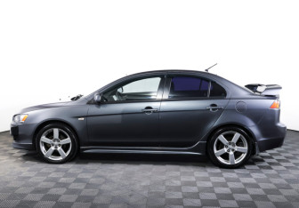 Подержанный автомобиль Mitsubishi Lancer Sedan 2008 года (8 фото)