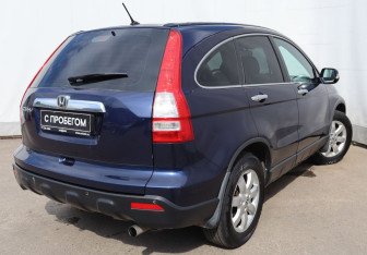 Подержанный автомобиль Honda CR-V 2008 года (4 фото)