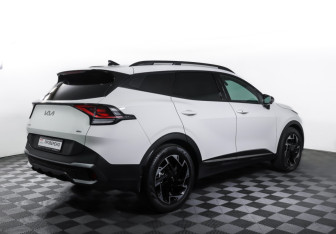 Подержанный автомобиль Kia Sportage 2023 года (5 фото)