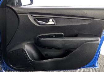 Подержанный автомобиль Kia Rio Hatchback 2019 года (24 фото)