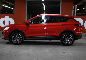 Подержанный автомобиль Geely Coolray 2020 года (8 фото)