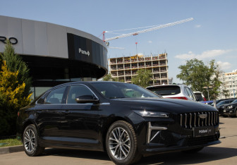 Подержанный автомобиль Geely Preface 2024 года (2 фото)