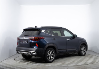 Подержанный автомобиль Kia Seltos 2021 года (5 фото)