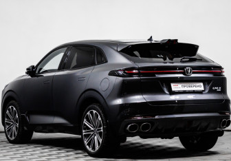 Подержанный автомобиль Changan UNI-K 2023 года (5 фото)