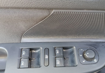 Подержанный автомобиль Volkswagen Jetta Sedan 2009 года (15 фото)