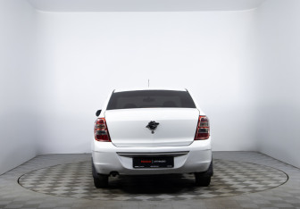 Подержанный автомобиль Ravon R4 2018 года (6 фото)