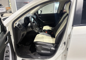 Подержанный автомобиль Mazda CX-5 2012 года (7 фото)