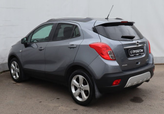 Подержанный автомобиль Opel Mokka 2014 года (6 фото)