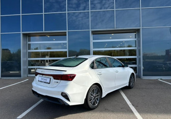 Новый Kia Cerato Sedan 2022 (12 фото)