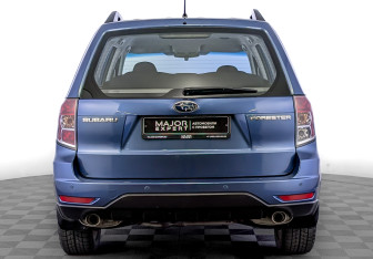 Подержанный автомобиль Subaru Forester Suv 2010 года (6 фото)