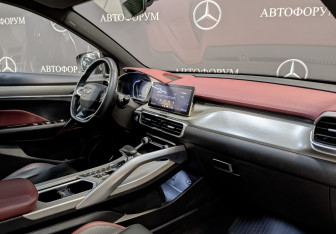 Подержанный автомобиль Geely Coolray 2024 года (13 фото)