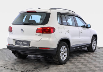Подержанный автомобиль Volkswagen Tiguan 2013 года (5 фото)