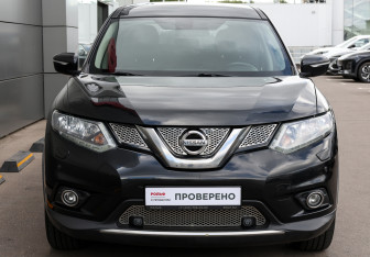 Подержанный автомобиль Nissan X-Trail 2016 года (2 фото)