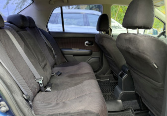 Подержанный автомобиль Nissan Tiida Sedan 2012 года (8 фото)