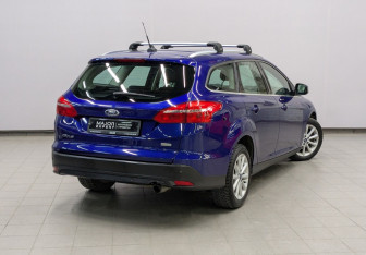 Подержанный автомобиль Ford Focus Wagon 2017 года (29 фото)