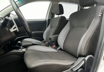 Подержанный автомобиль Mitsubishi Outlander 2011 года (10 фото)
