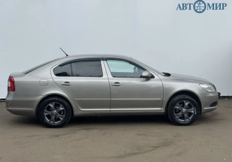 Подержанный автомобиль Skoda Octavia Liftback 2011 года (4 фото)