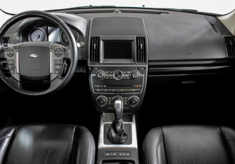 Подержанный автомобиль Land Rover Freelander 2013 года (11 фото)