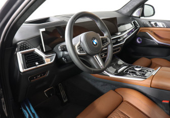 Новый BMW X7 2025 (12 фото)