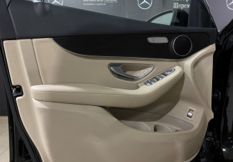 Подержанный автомобиль Mercedes-Benz GLC Coupe 2021 года (19 фото)