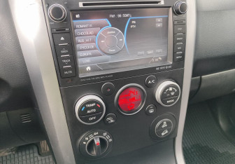 Подержанный автомобиль Suzuki Grand Vitara 2011 года (14 фото)