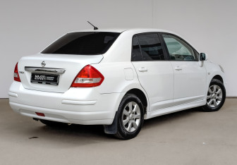 Подержанный автомобиль Nissan Tiida Sedan 2012 года (5 фото)