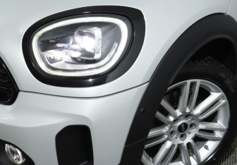 Подержанный автомобиль MINI Countryman 2022 года (20 фото)