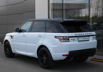 Подержанный автомобиль Land Rover Range Rover Sport 2014 года (7 фото)