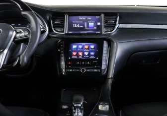 Подержанный автомобиль Infiniti QX50 2018 года (14 фото)