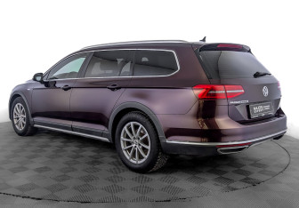 Подержанный автомобиль Volkswagen Passat Wagon 2018 года (7 фото)