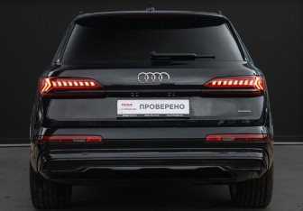 Подержанный автомобиль Audi Q7 2019 года (6 фото)