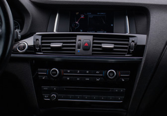 Подержанный автомобиль BMW X4 2018 года (14 фото)