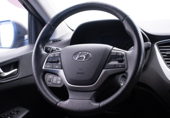 Подержанный автомобиль Hyundai Solaris Sedan 2017 года (15 фото)