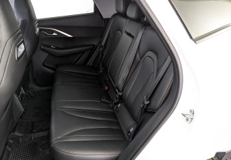 Подержанный автомобиль Omoda C5 2023 года (18 фото)