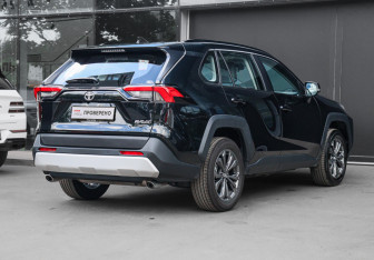 Новый Toyota RAV4 2025 (4 фото)