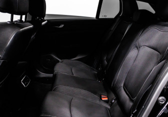 Подержанный автомобиль Renault Megane Wagon 2017 года (15 фото)