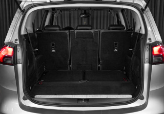 Подержанный автомобиль Opel Zafira Minivan 2013 года (6 фото)