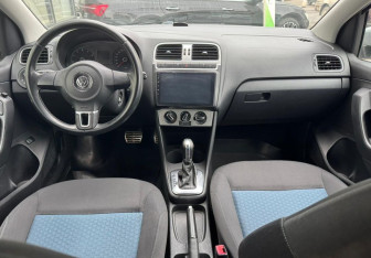 Подержанный автомобиль Volkswagen Polo Sedan 2013 года (9 фото)