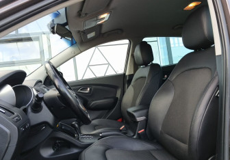 Подержанный автомобиль Hyundai ix35 2014 года (18 фото)