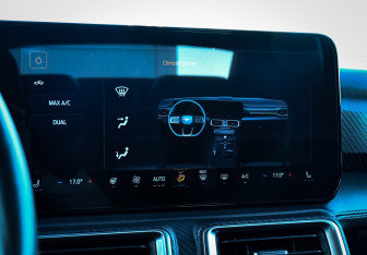 Подержанный автомобиль Ford Mustang Convertible 2024 года (15 фото)