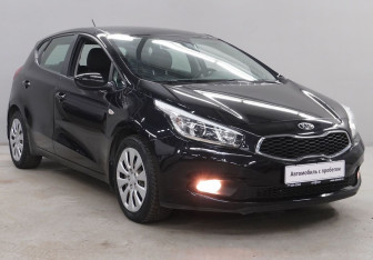 Подержанный автомобиль Kia Ceed Hatchback 2013 года (3 фото)