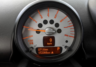 Подержанный автомобиль MINI Countryman 2012 года (16 фото)