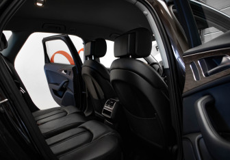 Подержанный автомобиль Audi A6 allroad 2012 года (33 фото)