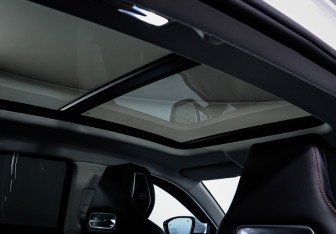 Подержанный автомобиль Changan UNI-K 2023 года (18 фото)