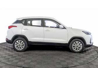 Подержанный автомобиль BAIC X35 2023 года (4 фото)