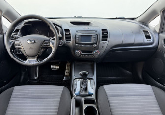 Подержанный автомобиль Kia Cerato Sedan 2018 года (12 фото)