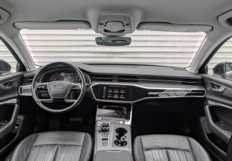 Подержанный автомобиль Audi A6 Sedan 2020 года (13 фото)