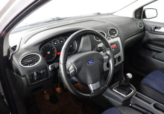 Подержанный автомобиль Ford Focus Sedan 2008 года (5 фото)
