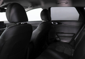 Подержанный автомобиль Kia Ceed Wagon 2021 года (10 фото)